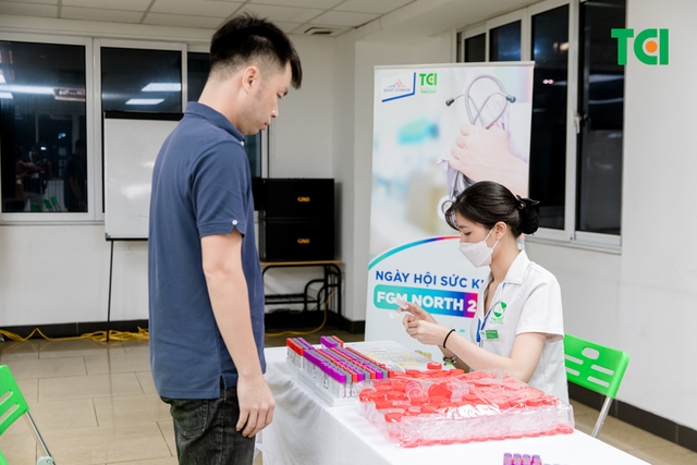 Ảnh Khám sức khỏe Công ty  Vĩnh Tường