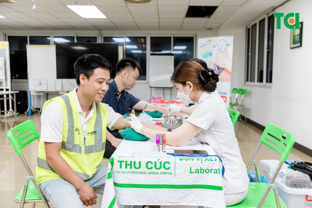 Ảnh Khám sức khỏe Công ty  Vĩnh Tường