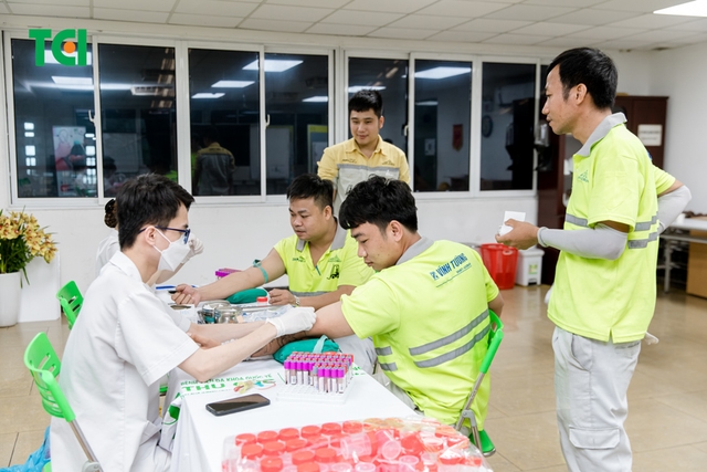 Ảnh Khám sức khỏe Công ty  Vĩnh Tường