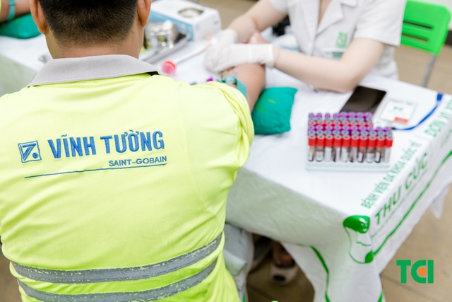 Ảnh Khám sức khỏe Công ty  Vĩnh Tường