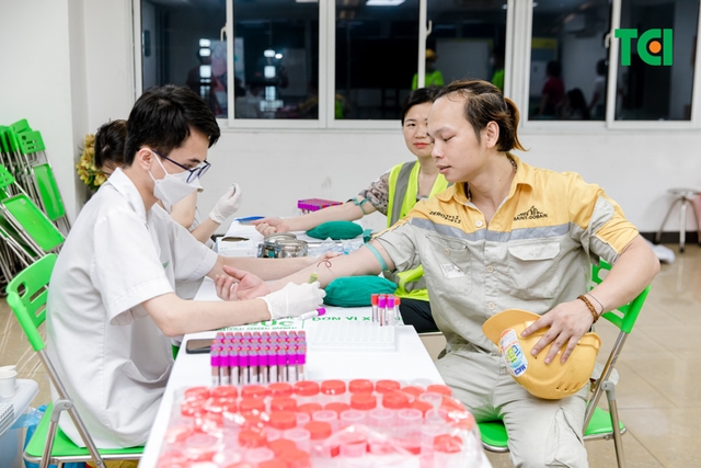 Ảnh Khám sức khỏe Công ty  Vĩnh Tường