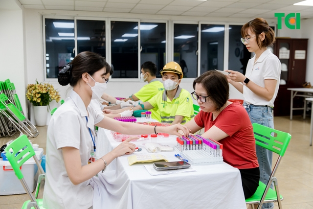 Ảnh Khám sức khỏe Công ty  Vĩnh Tường