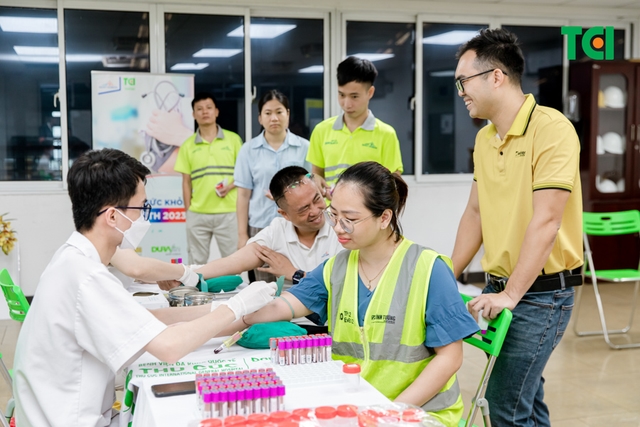 Ảnh Khám sức khỏe Công ty  Vĩnh Tường