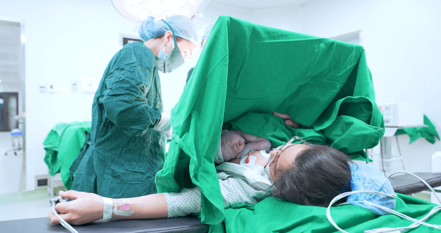 Có những gì cần lưu ý khi sinh mổ lần 3?