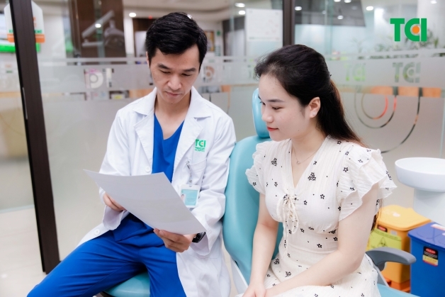 trám và bọc răng sứ