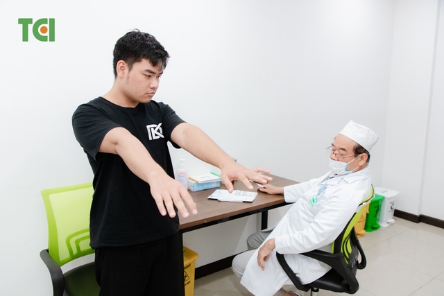 Ảnh Khám sức khỏe công ty DK Tech