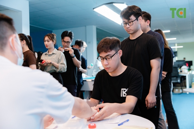 Ảnh Khám sức khỏe công ty DK Tech