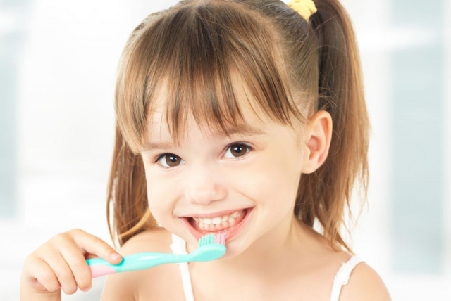 Bí quyết chăm sóc răng cho bé 2 tuổi