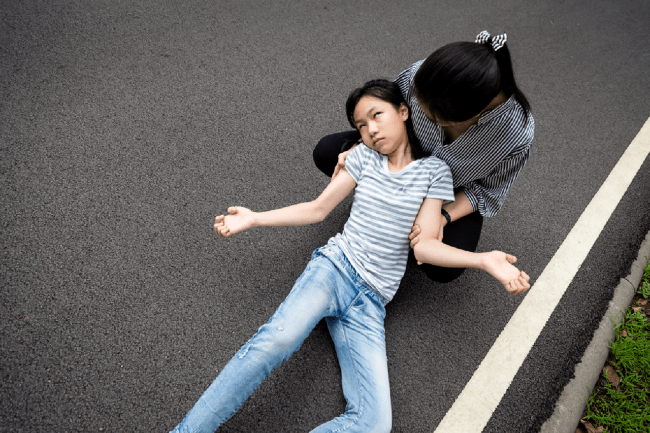 Tìm hiểu triệu chứng giật kinh phong và cách điều trị