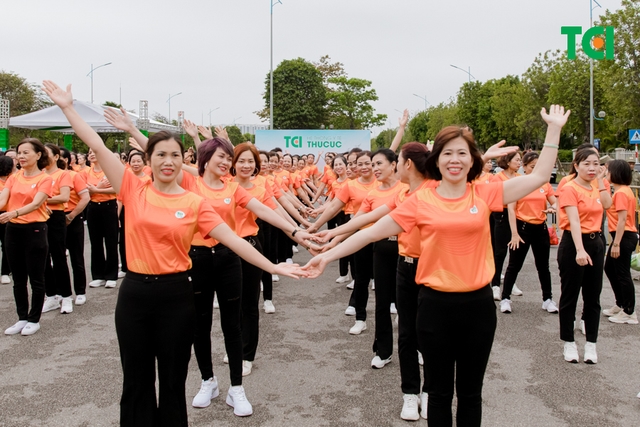 Ảnh Sự kiện Đồng diễn dân vũ &#8211; Phụ nữ Việt Nam giàu sức sống