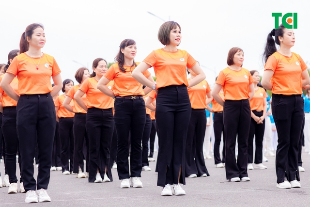 Ảnh Sự kiện Đồng diễn dân vũ &#8211; Phụ nữ Việt Nam giàu sức sống