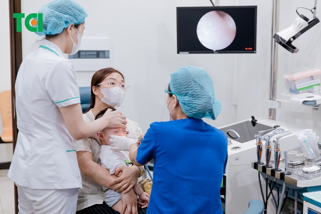 Ảnh Tặng quà 1/6 cho bé