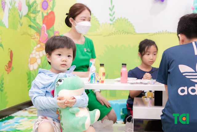 Ảnh Tặng quà 1/6 cho bé