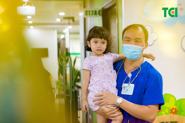 Ảnh Tặng quà Trung thu cho bé