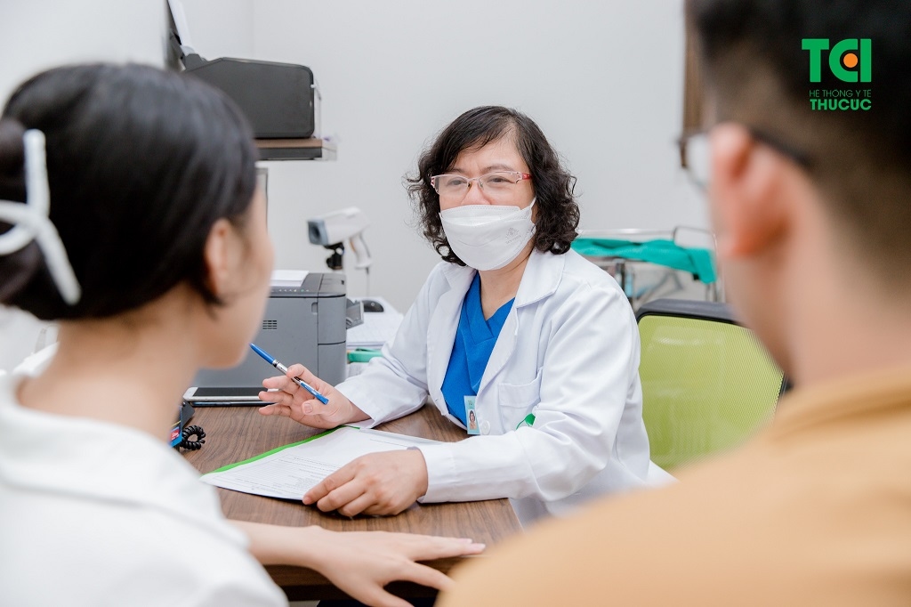 Khi có biểu hiện bệnh tình dục bạn nên đến các cơ sở y tế uy tín để khám và điều trị