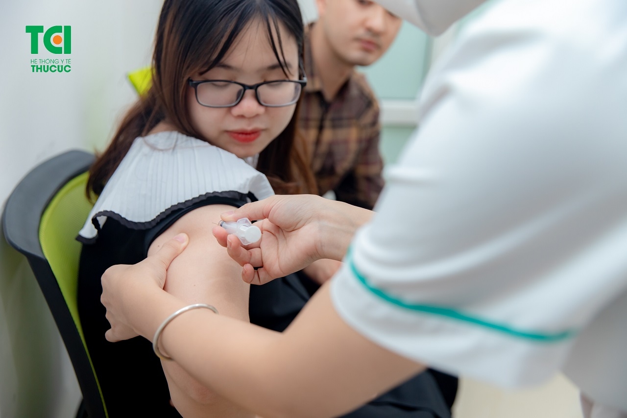 Giá mũi tiêm bạch hầu &#8211; ho gà &#8211; uốn ván cho bà bầu