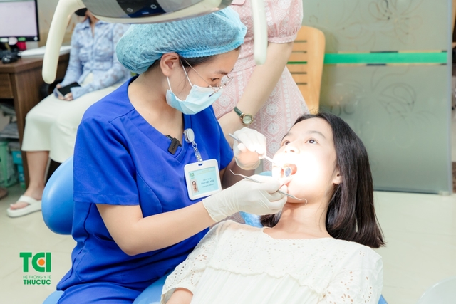 Những thông tin bạn cần biết về hàn răng cửa bị sâu