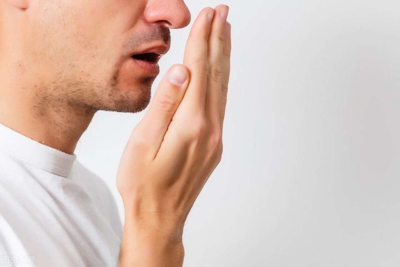 Hôi miệng có mùi tanh và cách khắc phục