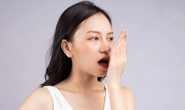 Tại sao lại hôi miệng sau ăn hành tỏi? 