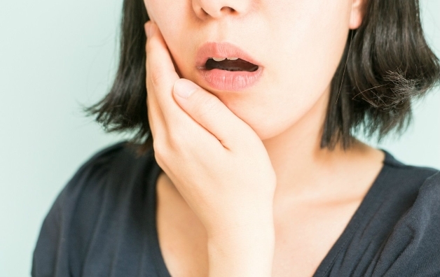 Hôi miệng sau nhổ răng có thể là triệu chứng cảnh báo nhiều vấn đề