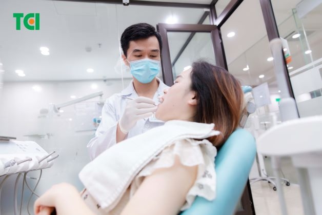 hôi miệng vào sáng sớm