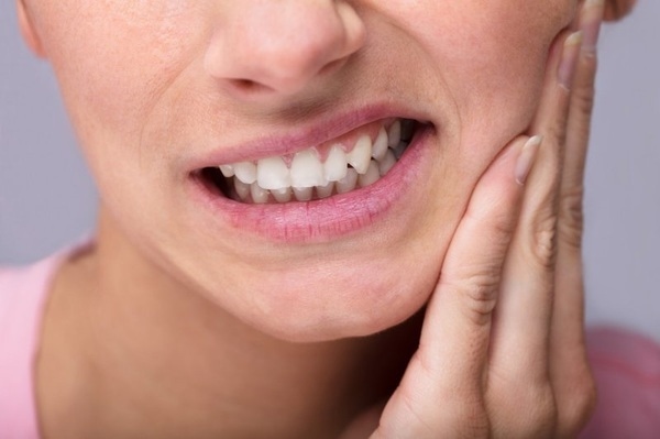 4 hệ lụy người dùng có thể phải đối diện khi chọn dán sứ veneer giá rẻ-2