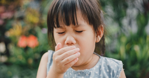 Ho là một trong những cảm cúm có thể xảy ra ở trẻ cảm cúm
