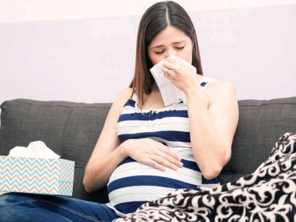 tiêm vắc xin cúm cho bà bầu