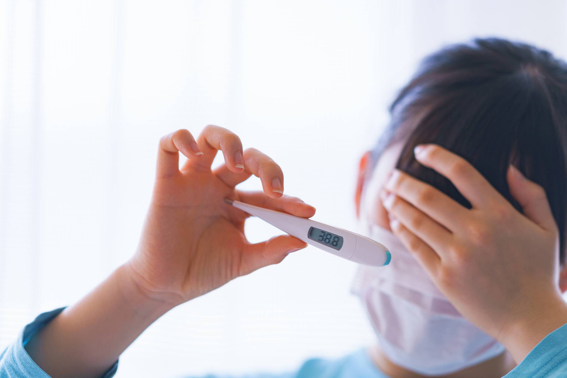 Sốt sau tiêm vacxin là phản ứng thường gặp