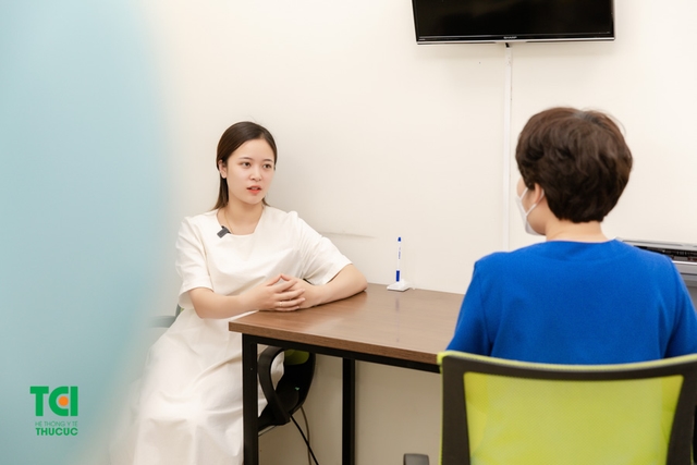 Ảnh Tiktoker triệu follower Đào Nguyễn Ánh trải nghiệm cùng vợ bầu tại TCI