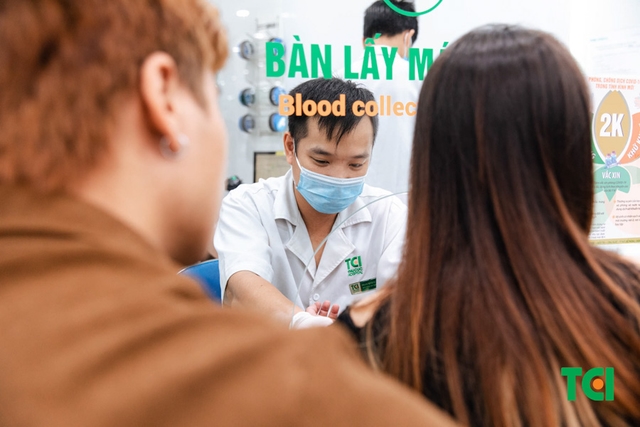 Ảnh Tiktoker triệu follower Đào Nguyễn Ánh trải nghiệm cùng vợ bầu tại TCI