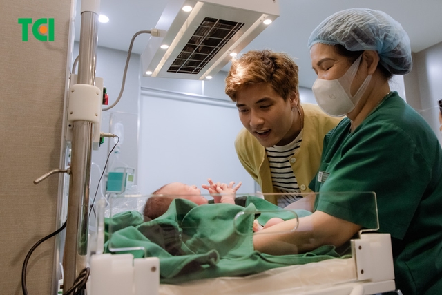 Ảnh Tiktoker triệu follower Đào Nguyễn Ánh trải nghiệm cùng vợ bầu tại TCI
