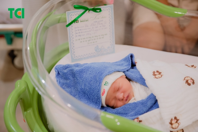 Ảnh Tiktoker triệu follower Đào Nguyễn Ánh trải nghiệm cùng vợ bầu tại TCI