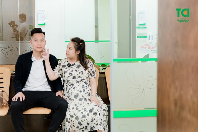 Ảnh Gia đình cầu thủ Lê Thanh Bình khám thai tại TCI