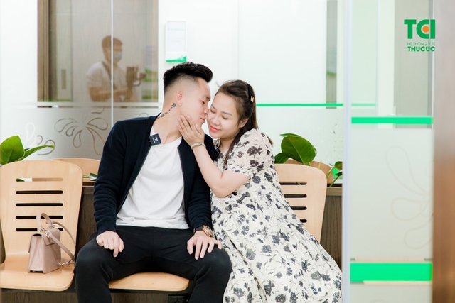 Ảnh Gia đình cầu thủ Lê Thanh Bình khám thai tại TCI