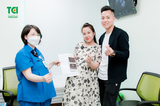 Ảnh Gia đình cầu thủ Lê Thanh Bình khám thai tại TCI