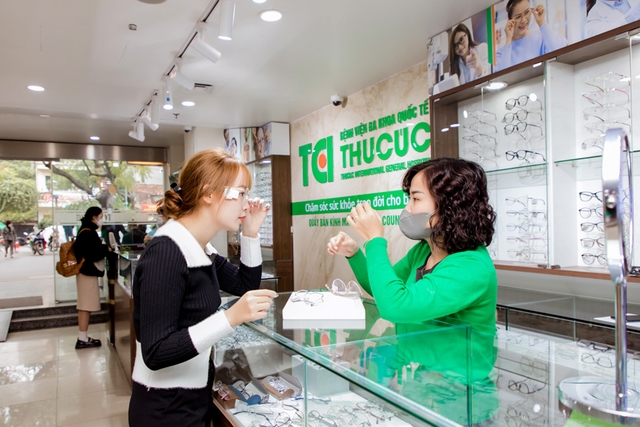 Ảnh khách hàng Lê Thị Ngọc Huyền cắt kính tại Thu Cúc TCI