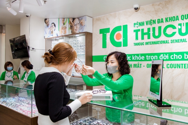 Ảnh khách hàng Lê Thị Ngọc Huyền cắt kính tại Thu Cúc TCI