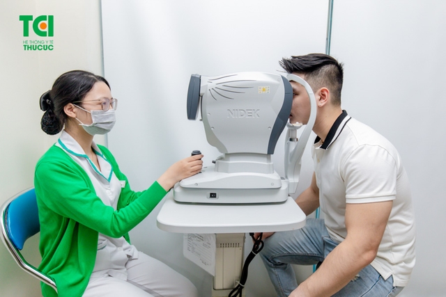 Ảnh khách hàng Nguyễn Duy Đức cắt kính tại Thu Cúc TCI