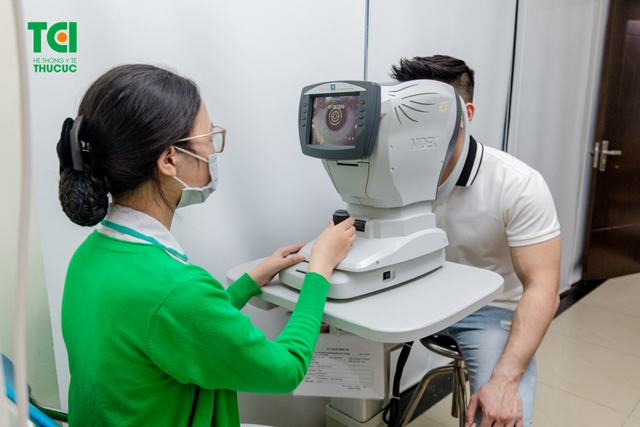 Ảnh khách hàng Nguyễn Duy Đức cắt kính tại Thu Cúc TCI