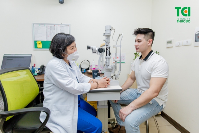 Ảnh khách hàng Nguyễn Duy Đức cắt kính tại Thu Cúc TCI