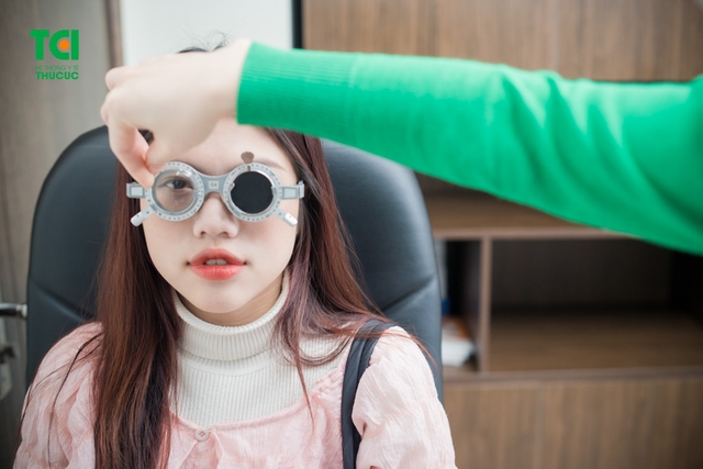 Ảnh &#8220;Bí quyết&#8221; lựa chọn kính phù hợp với khuôn mặt