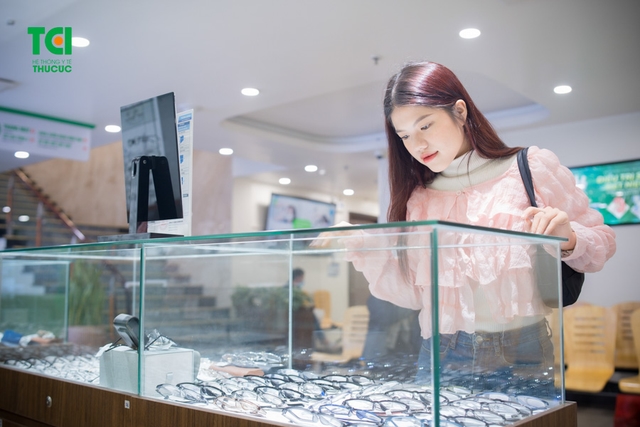Ảnh &#8220;Bí quyết&#8221; lựa chọn kính phù hợp với khuôn mặt