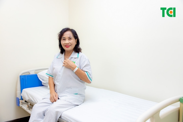Ảnh khách hàng Nguyễn Thị Hằng phẫu thuật Phaco tại Thu Cúc TCI