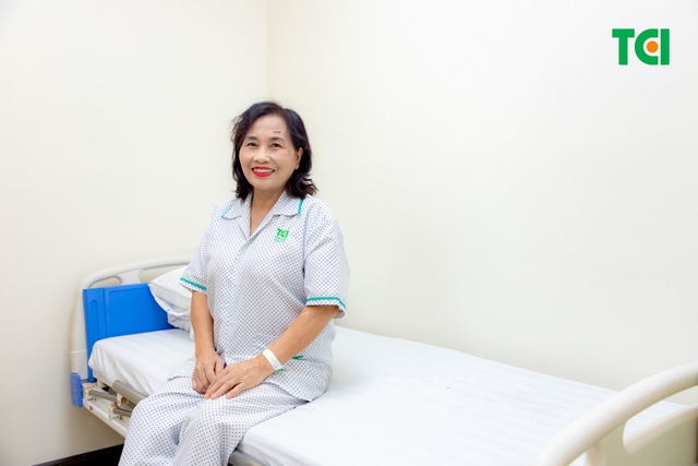 Ảnh khách hàng Nguyễn Thị Hằng phẫu thuật Phaco tại Thu Cúc TCI