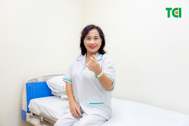 Ảnh khách hàng Nguyễn Thị Hằng phẫu thuật Phaco tại Thu Cúc TCI