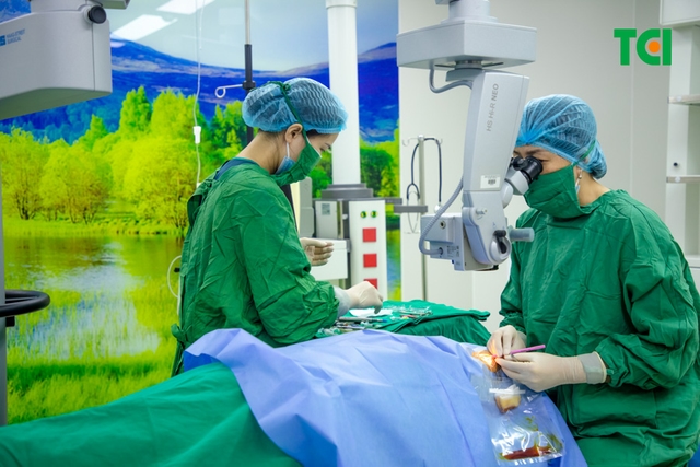Ảnh khách hàng Nguyễn Thị Hằng phẫu thuật Phaco tại Thu Cúc TCI