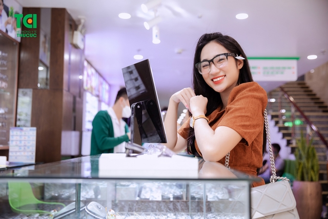 Cắt kính chất lượng cao &#8211; Chi phí cực &#8220;ngọt ngào&#8221; tại Thu Cúc TCI