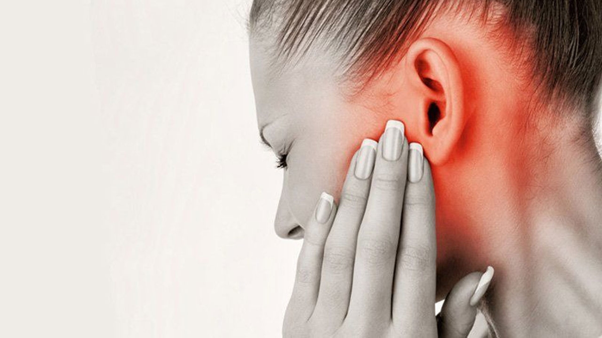 Lỗ tai bị sưng và đau &#8211; Cẩn trọng báo hiệu nhiều bệnh lý