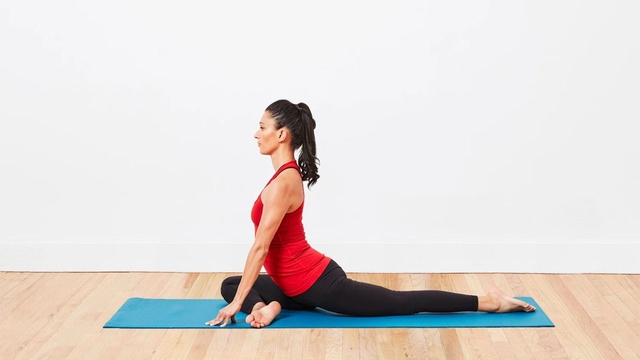 Gợi ý các bài tập yoga cho dân văn phòng